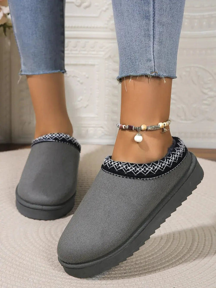 Round Toe Platform Slippers - aura - fashionRound Toe Platform Slippers36(US5)9d851b5a - 01c6 - 43ed - a0e3 - a12d5a206618 - MaxTrendsiaura - fashion